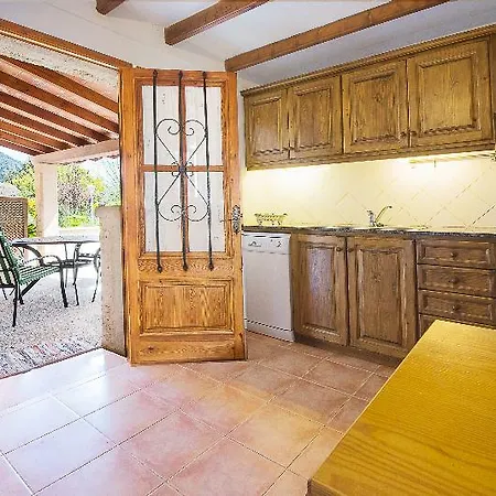 Villa Colonya Jaume-3 Bedrooms, Private Pool Near